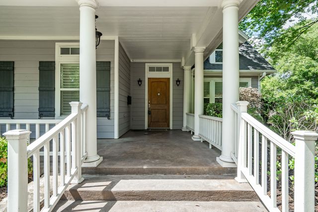 119 College Street, Farmersville, TX 75442