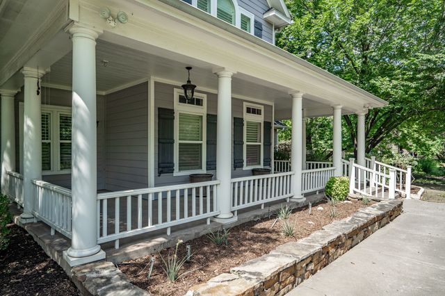 119 College Street, Farmersville, TX 75442