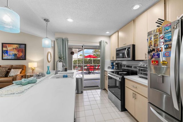1559 SW Waterfall Boulevard, Palm City, FL 34990