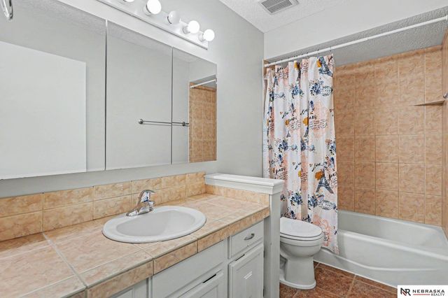 3501 N 75 Street, Lincoln, NE 68507