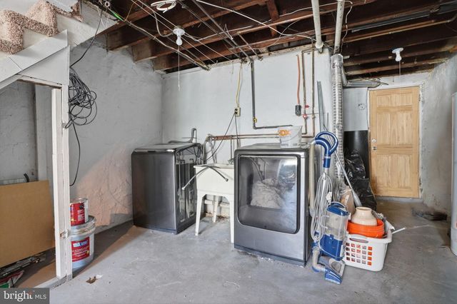 1233 E CHELTENHAM AVE, Philadelphia, PA 19124