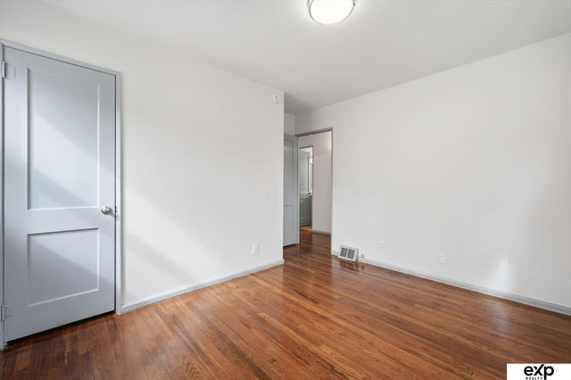 6325 Ruggles Street, Omaha, NE 68104