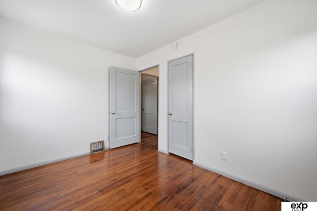 6325 Ruggles Street, Omaha, NE 68104