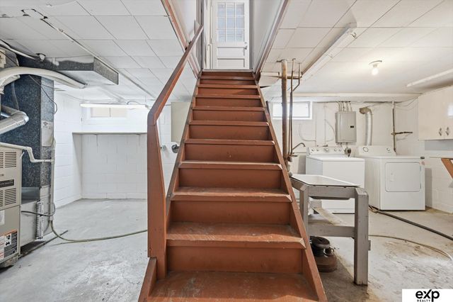 6325 Ruggles Street, Omaha, NE 68104