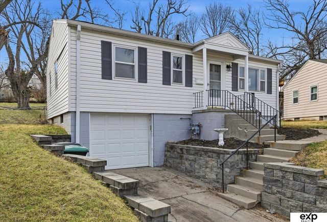 6325 Ruggles Street, Omaha, NE 68104