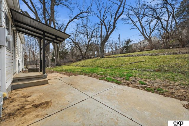 6325 Ruggles Street, Omaha, NE 68104