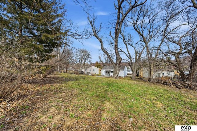 6325 Ruggles Street, Omaha, NE 68104