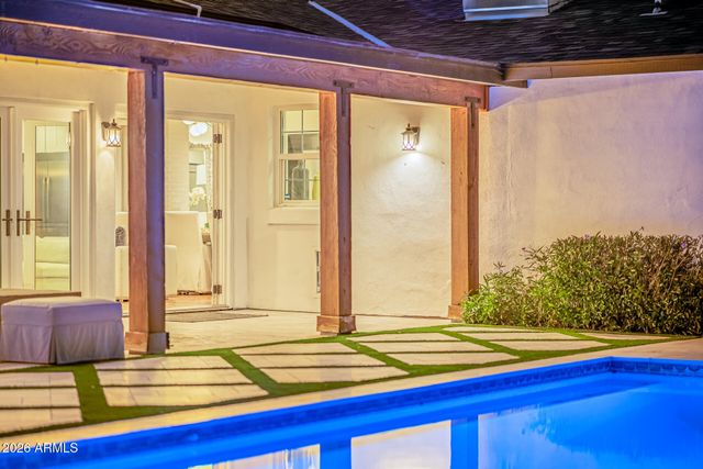 4021 E GLENROSA Avenue, Phoenix, AZ 85018