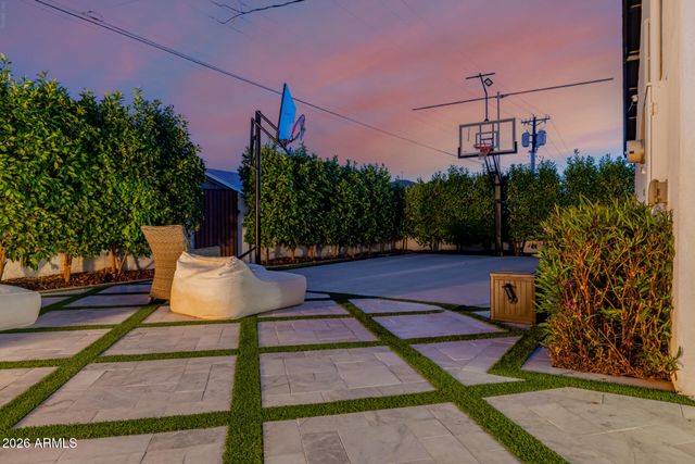 4021 E GLENROSA Avenue, Phoenix, AZ 85018