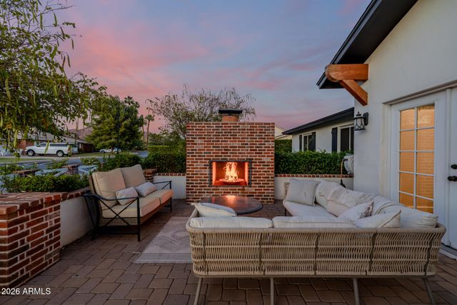 4021 E GLENROSA Avenue, Phoenix, AZ 85018