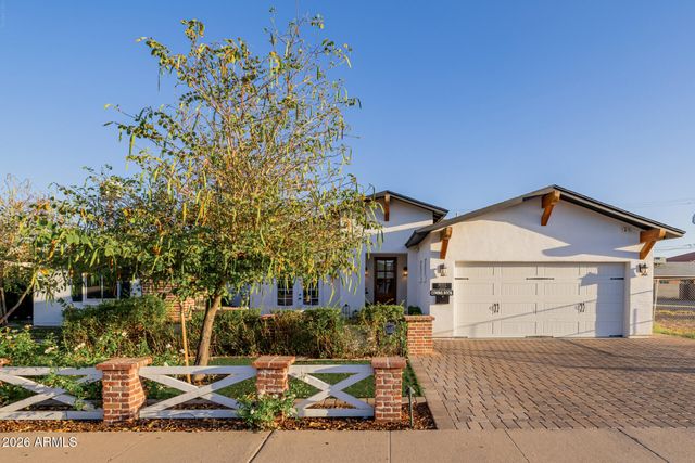 4021 E GLENROSA Avenue, Phoenix, AZ 85018