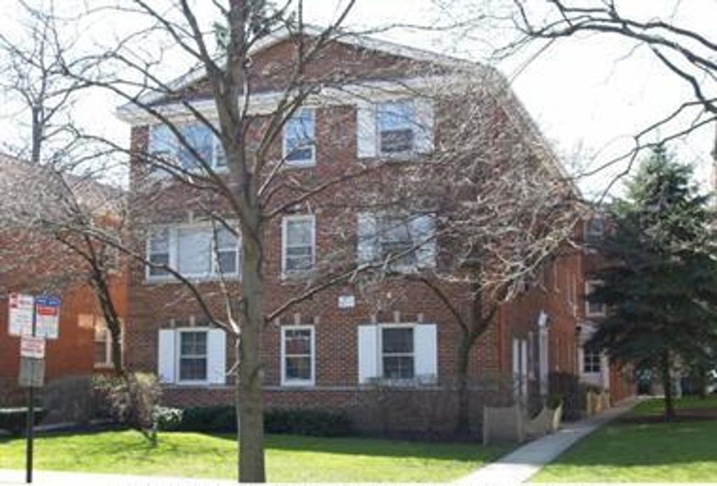 2602 Central Street 2D, Evanston, IL 60201