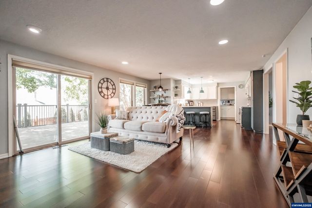 5275 Parker Ct S, Salem, OR 97306