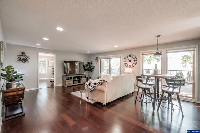 5275 Parker Ct S, Salem, OR 97306