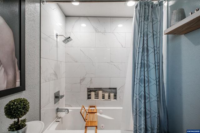 5275 Parker Ct S, Salem, OR 97306