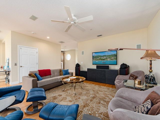 139 YACHT CLUB CIRCLE, North Redington Beach, FL 33708