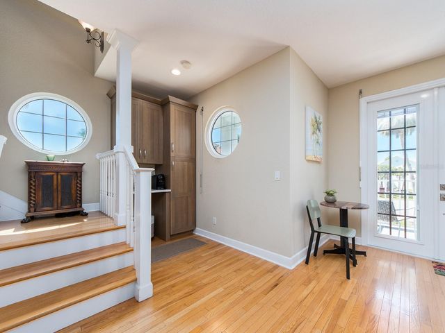 139 YACHT CLUB CIRCLE, North Redington Beach, FL 33708