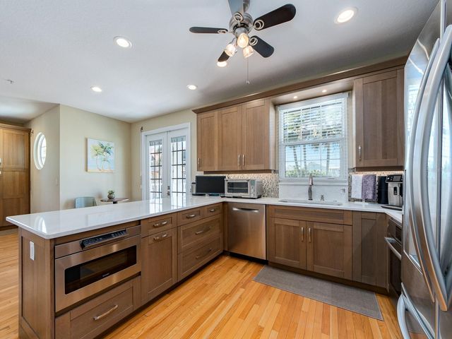 139 YACHT CLUB CIRCLE, North Redington Beach, FL 33708