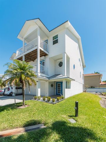 139 YACHT CLUB CIRCLE, North Redington Beach, FL 33708