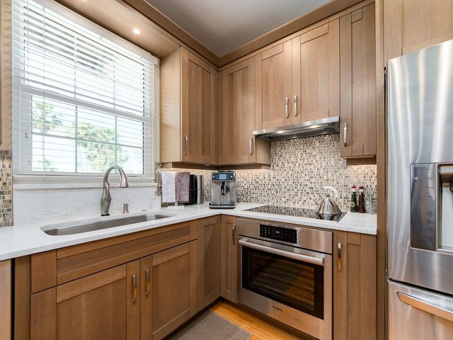 139 YACHT CLUB CIRCLE, North Redington Beach, FL 33708