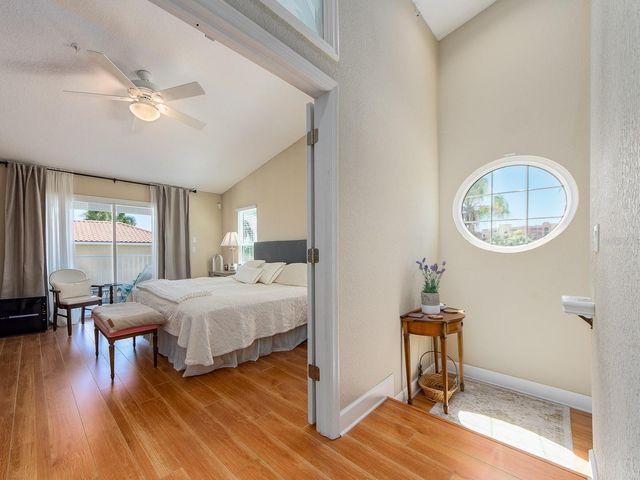 139 YACHT CLUB CIRCLE, North Redington Beach, FL 33708