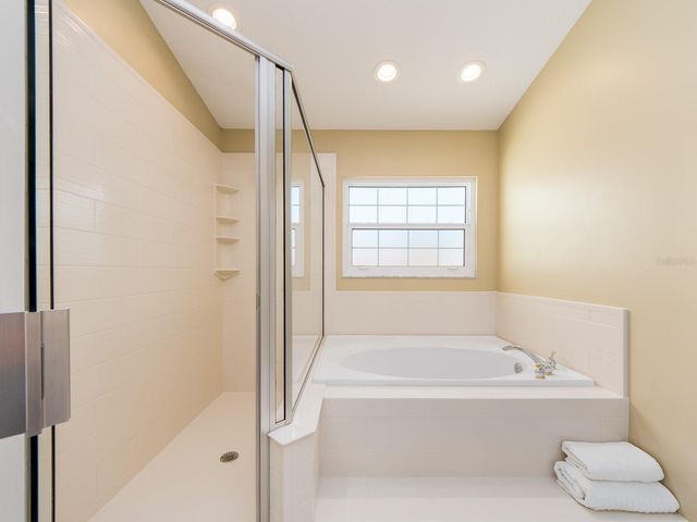 139 YACHT CLUB CIRCLE, North Redington Beach, FL 33708