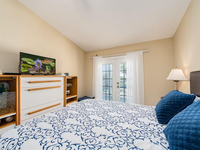 139 YACHT CLUB CIRCLE, North Redington Beach, FL 33708