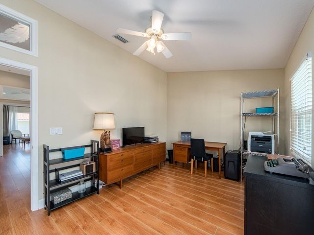 139 YACHT CLUB CIRCLE, North Redington Beach, FL 33708