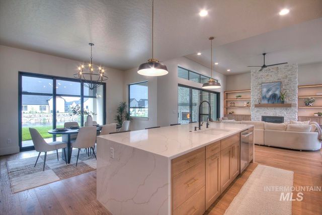 542 Midpoint Ave, Middleton, ID 83644