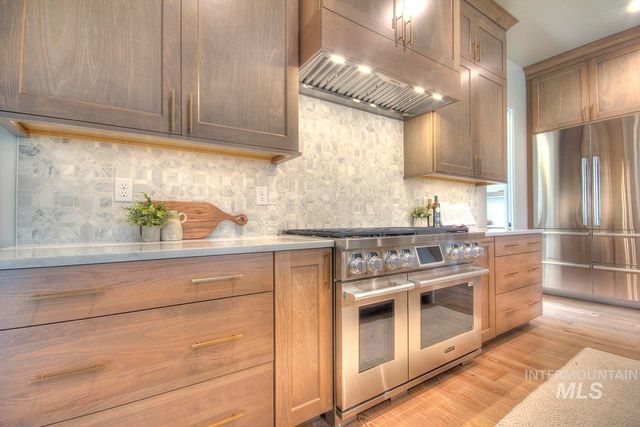 542 Midpoint Ave, Middleton, ID 83644
