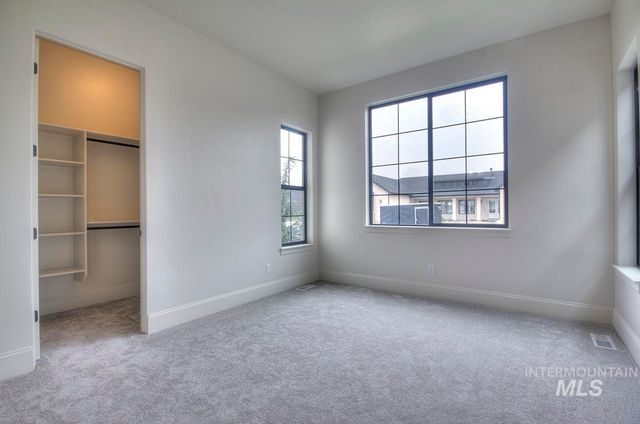 542 Midpoint Ave, Middleton, ID 83644