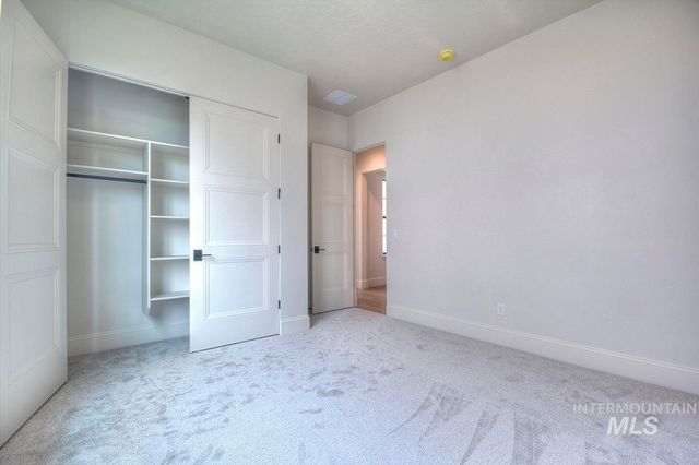 542 Midpoint Ave, Middleton, ID 83644