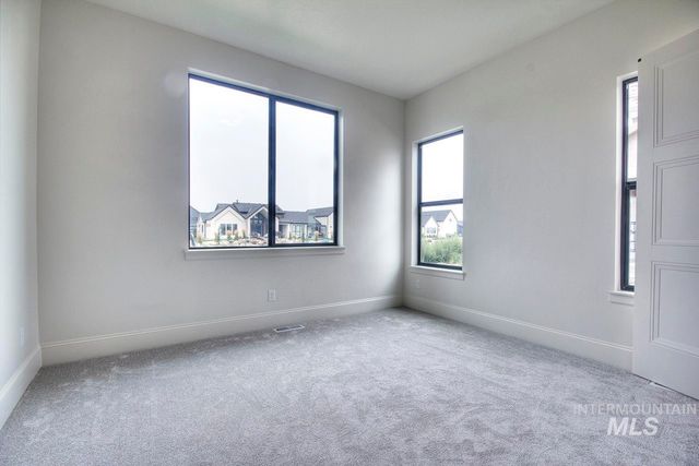 542 Midpoint Ave, Middleton, ID 83644
