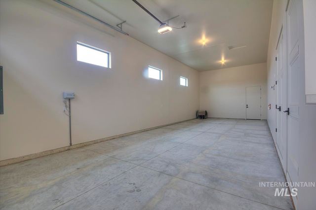 542 Midpoint Ave, Middleton, ID 83644
