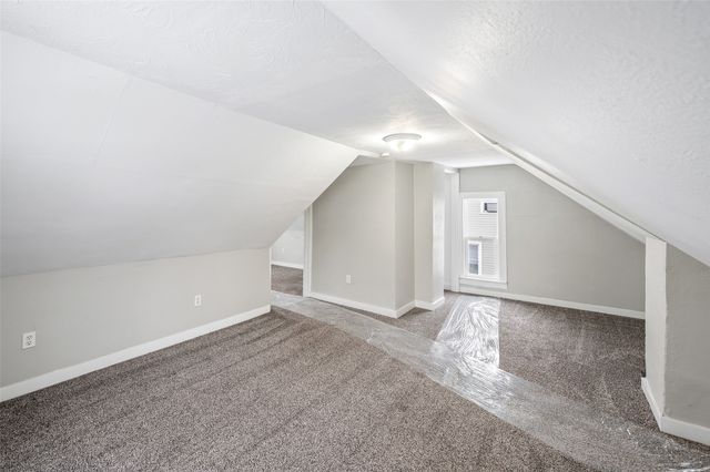 3007 E 8th Street, Des Moines, IA 50316