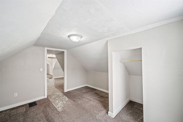 3007 E 8th Street, Des Moines, IA 50316