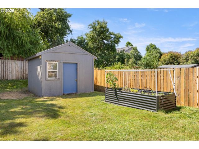 9235 N SEWARD Ave, Portland, OR 97217