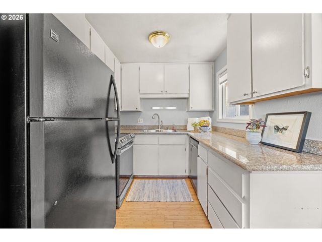 9235 N SEWARD Ave, Portland, OR 97217