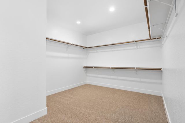 4522 Iron Creek Court, Friant, CA 93626