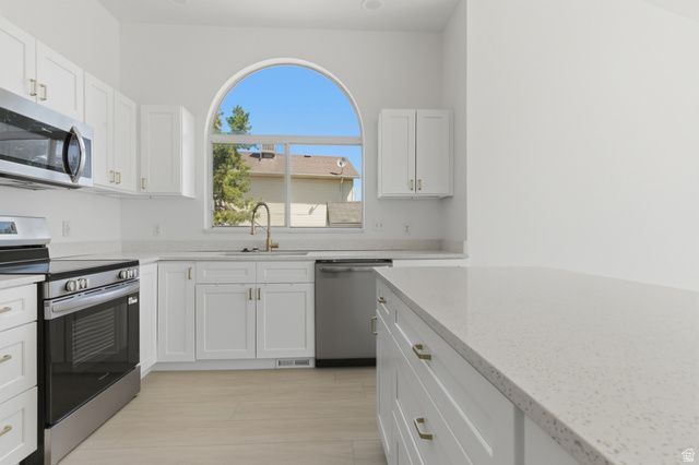 9179 S JUDD LN, West Jordan, UT 84088