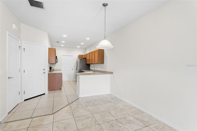 3730 82ND AVENUE CIRCLE E 104, Sarasota, FL 34243