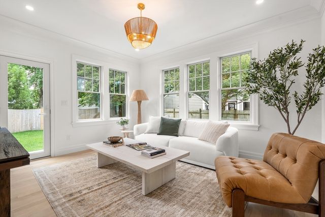 28 Parker Rd, Wellesley, MA 02482