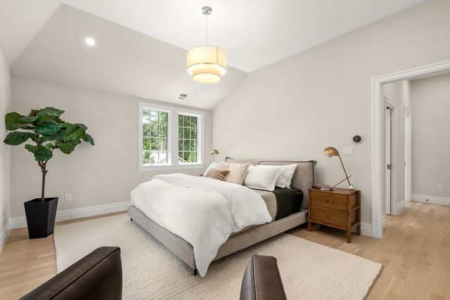 28 Parker Rd, Wellesley, MA 02482