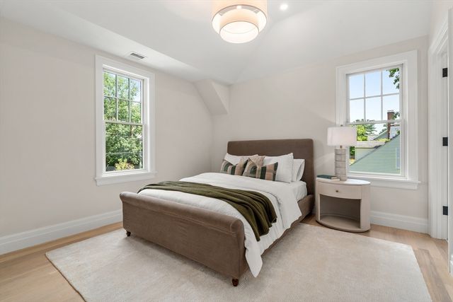 28 Parker Rd, Wellesley, MA 02482