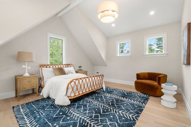 28 Parker Rd, Wellesley, MA 02482