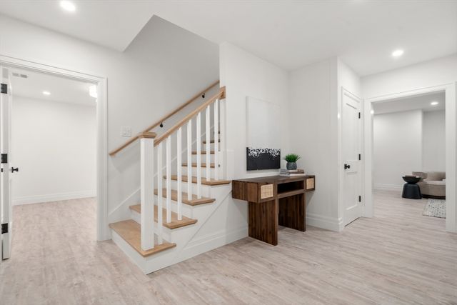 28 Parker Rd, Wellesley, MA 02482