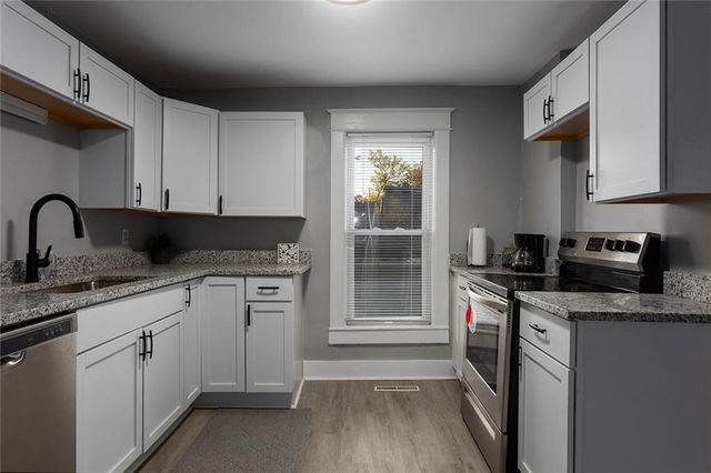 1707 W 44th Street, Kansas City, MO 64111