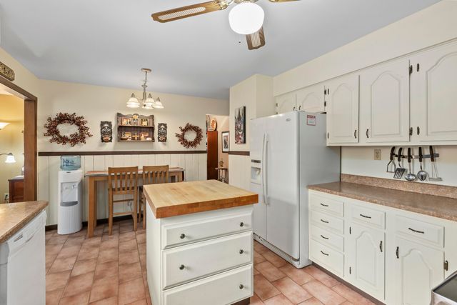 328 E Tratebas Road, Chesterton, IN 46304