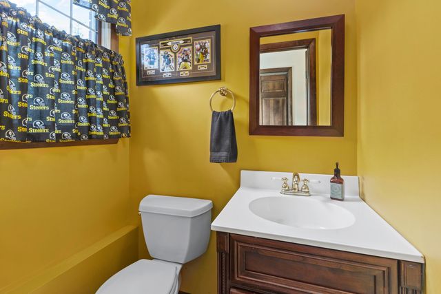 328 E Tratebas Road, Chesterton, IN 46304