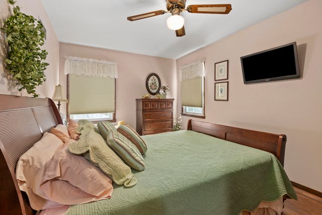 328 E Tratebas Road, Chesterton, IN 46304